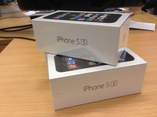 Apple iPhone 5S & 5C For Sell At Cheap Prices !